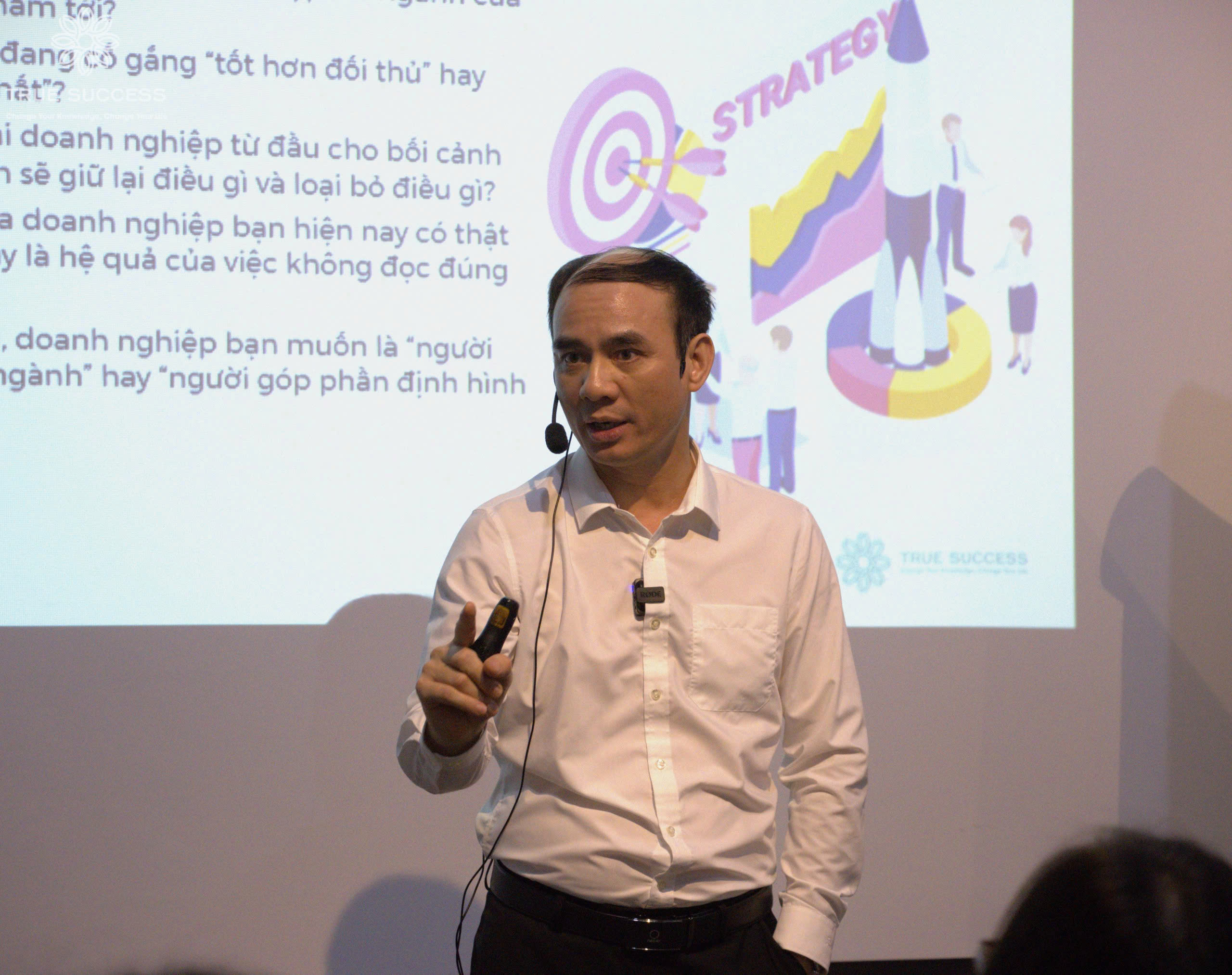 Khóa Tái tạo tầm nhìn, mục tiêu chiến lược – Public 24 hihiii