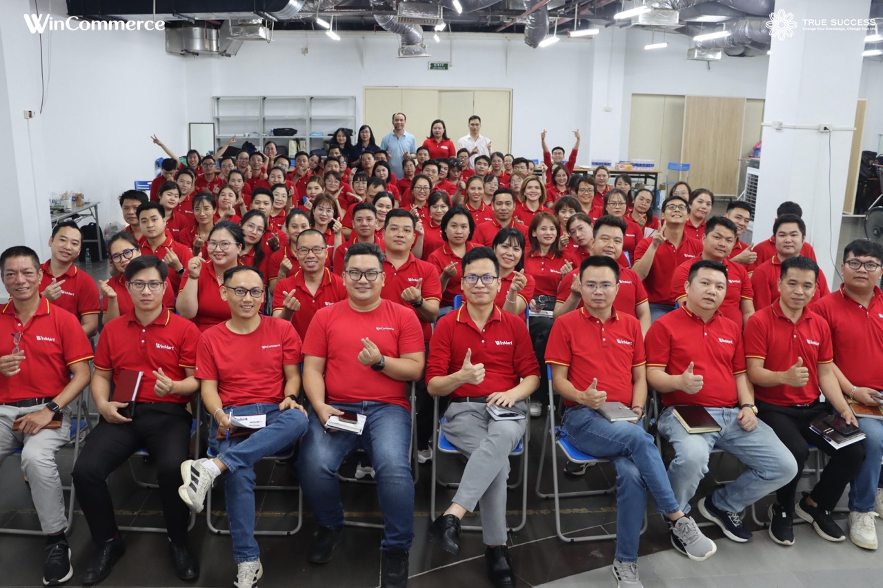 RECAP Chương trình “HEADSALE – TƯ DUY ĐỘT PHÁ” Dành cho đội ngũ kinh doanh WinCommerce (25/05/2026) 27 IMG 2193 lon