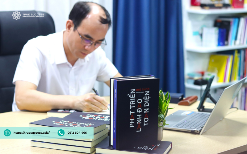 Vai trò của hạt nhân lãnh đạo trong hành trình phát triển lãnh đạo toàn diện 8 phát triển lãnh đạo toàn diện