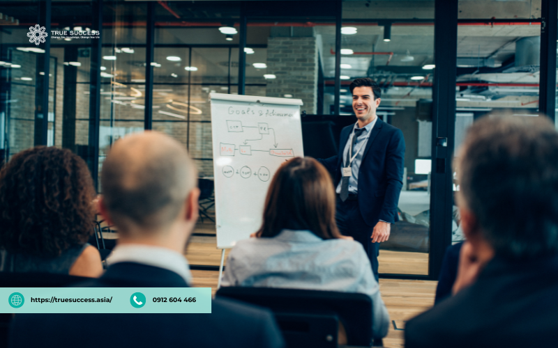 Tại sao phải phát triển lãnh đạo toàn diện? 6 phát triển lãnh đạo toàn diện