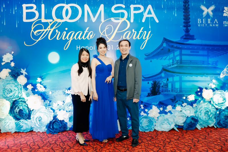 Chuyên gia Harry Trịnh và CEO True Success - Cao Thị Hồng Thương cùng CEO Bloom Spa - Nguyễn Thùy Dương tại buổi tiệc cuối năm 2022